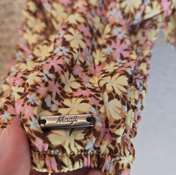 Maaji Womens Beach Wear Tops Sz M Cutout Ditsy Flower Pink Yellow Versatile Wear - Picture 6 of 15